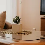 Διαμέρισμα 3-bedroom - Prime Location With View And Parking *
