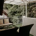 3-bedroom - Prime Location With View And Parking Διαμέρισμα *