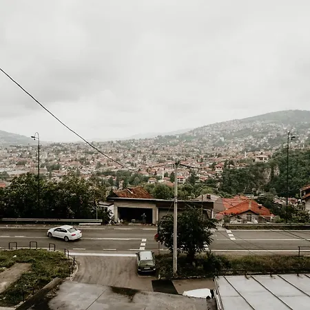 3-bedroom - Prime Location With View And Parking Διαμέρισμα Σαράγεβο
